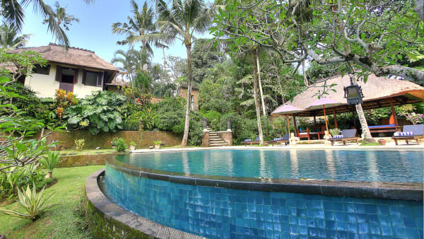 Villa Alamanda - Rustic tropical haven